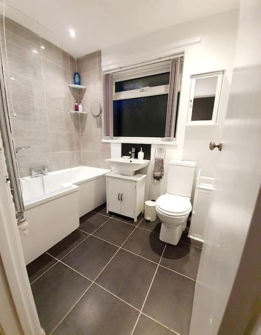 Seaview Self Catering-fleetview Holiday home *